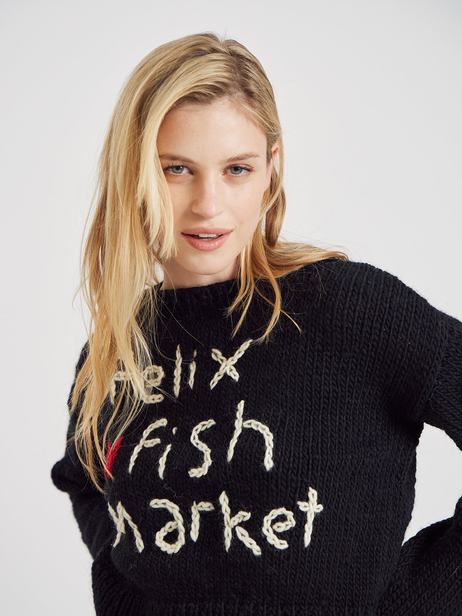 Market in Black Wool – Felix Eshop