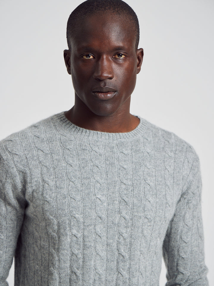 Cable-knit in Grey Cashmere