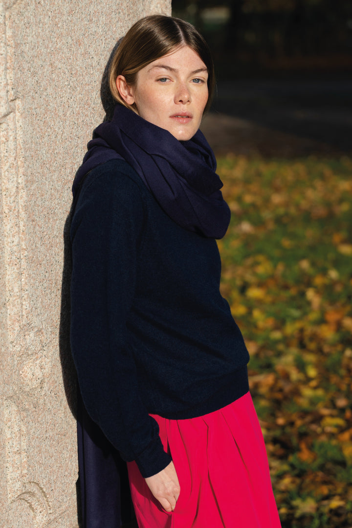 Crew Neck Wool Sweater – Navy